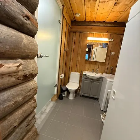 Skilodge Maentahti A * רוקה