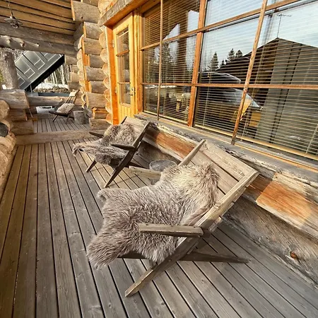 Skilodge Maentahti A 아파트 루카